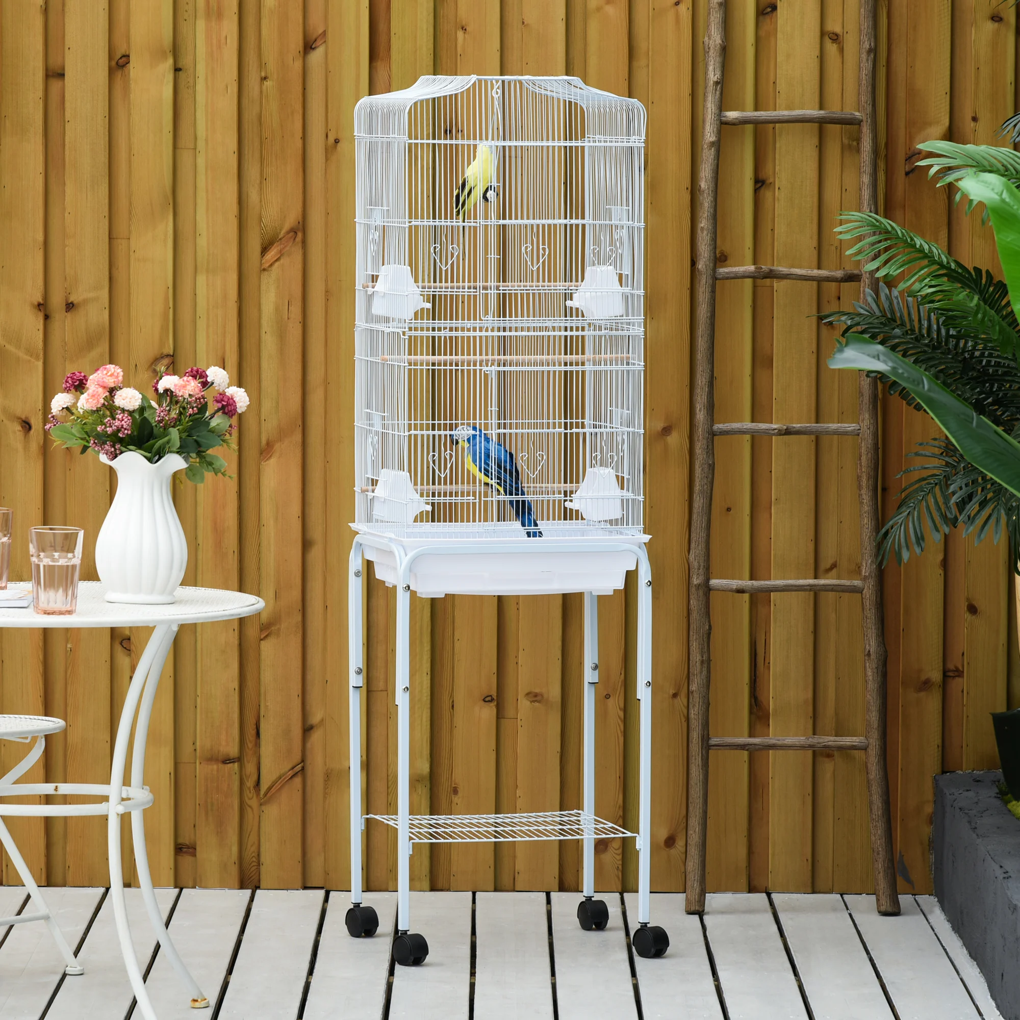 Gabbia per uccelli da terra - Pawhut - su ruote - con tetto apribile, 3 piantane, ripiano inferiore - 46,5 x 36 x 157 cm - Bianca