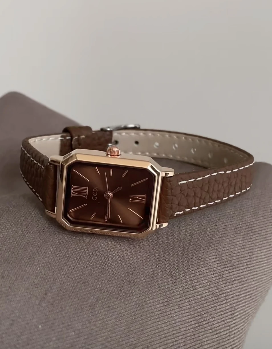 Elegant Women'S Watch Square BrownVintageStyle Sophisticated And Versatile Leather Women'S Watch HighQuality Women'S Wristwatch.