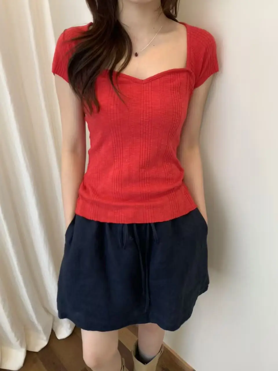

Футболка Lilianmili Slim Fit с квадратным вырезом, эластичная, очень красивая, для многослойных образов, с коротким рукавом, влагоотводящая, модная, цветная