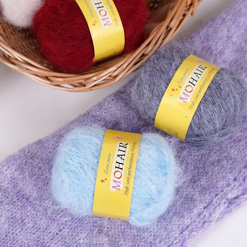 غزل الألبكة الموهير عالي الجودة، غزل ملون متعدد الألوان، خيوط كروشيه طويلة الشعر، مواد الحياكة اليدوية، تستخدم لحياكة البلوزات العصرية للرجال والنساء في الخريف والشتاء، والأوشحة، والقبعات، والإكسسوارات اليدوية، وما إلى ذلك كرات غزل، متوفرة بألوان متعددة، 10% موهير، 35% صوف، 55% أكريليك، 1 كيس = 10 قطع = 250 جرام