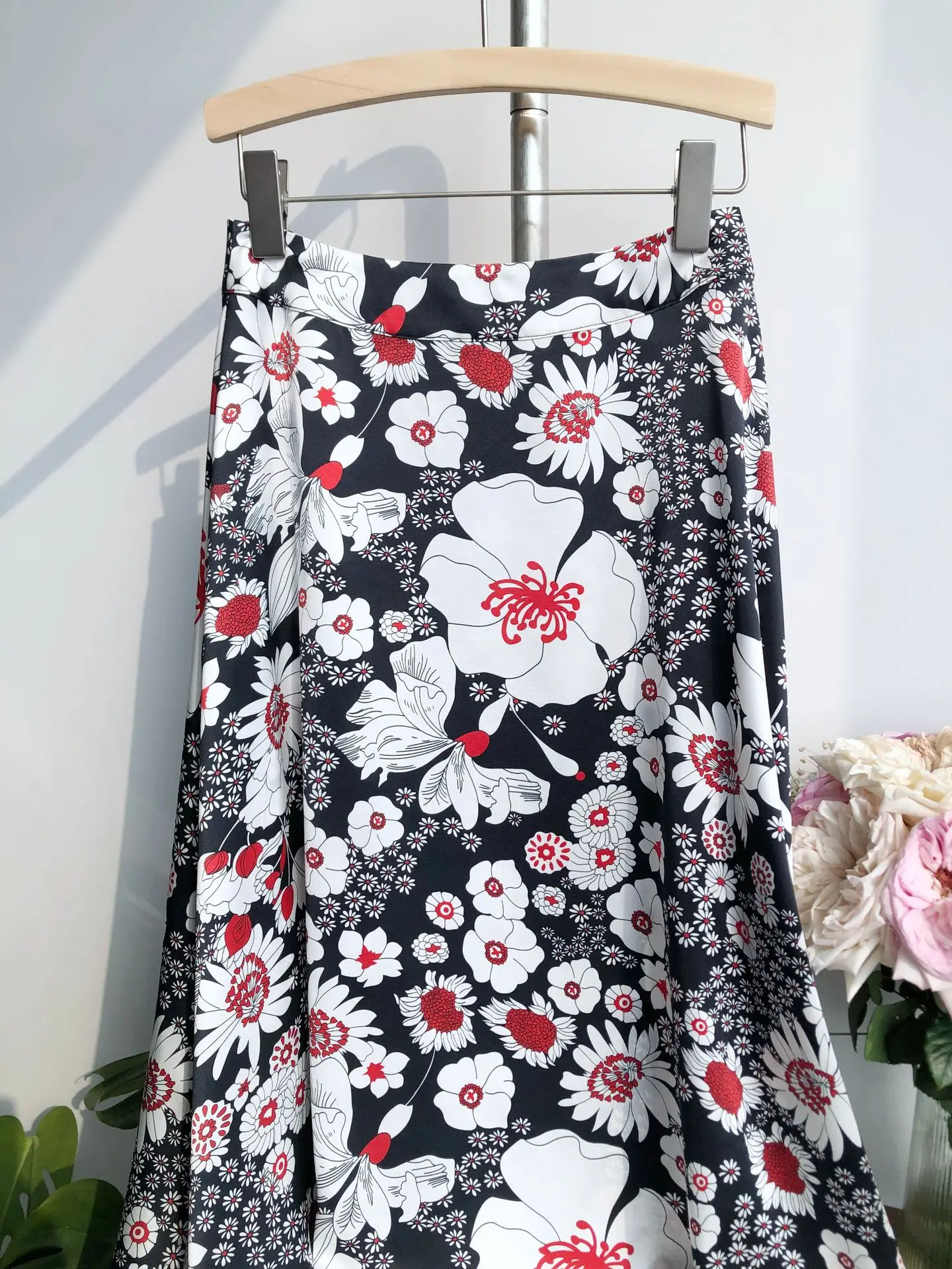 BirdTree-ผู้หญิง 16 มม.100% ผ้าไหมElegantกระโปรงเอวยางยืดพิมพ์ดอกไม้,โรแมนติกRetro Retro Partyกระโปรง,2025 ฤดูร้อนB57429CC