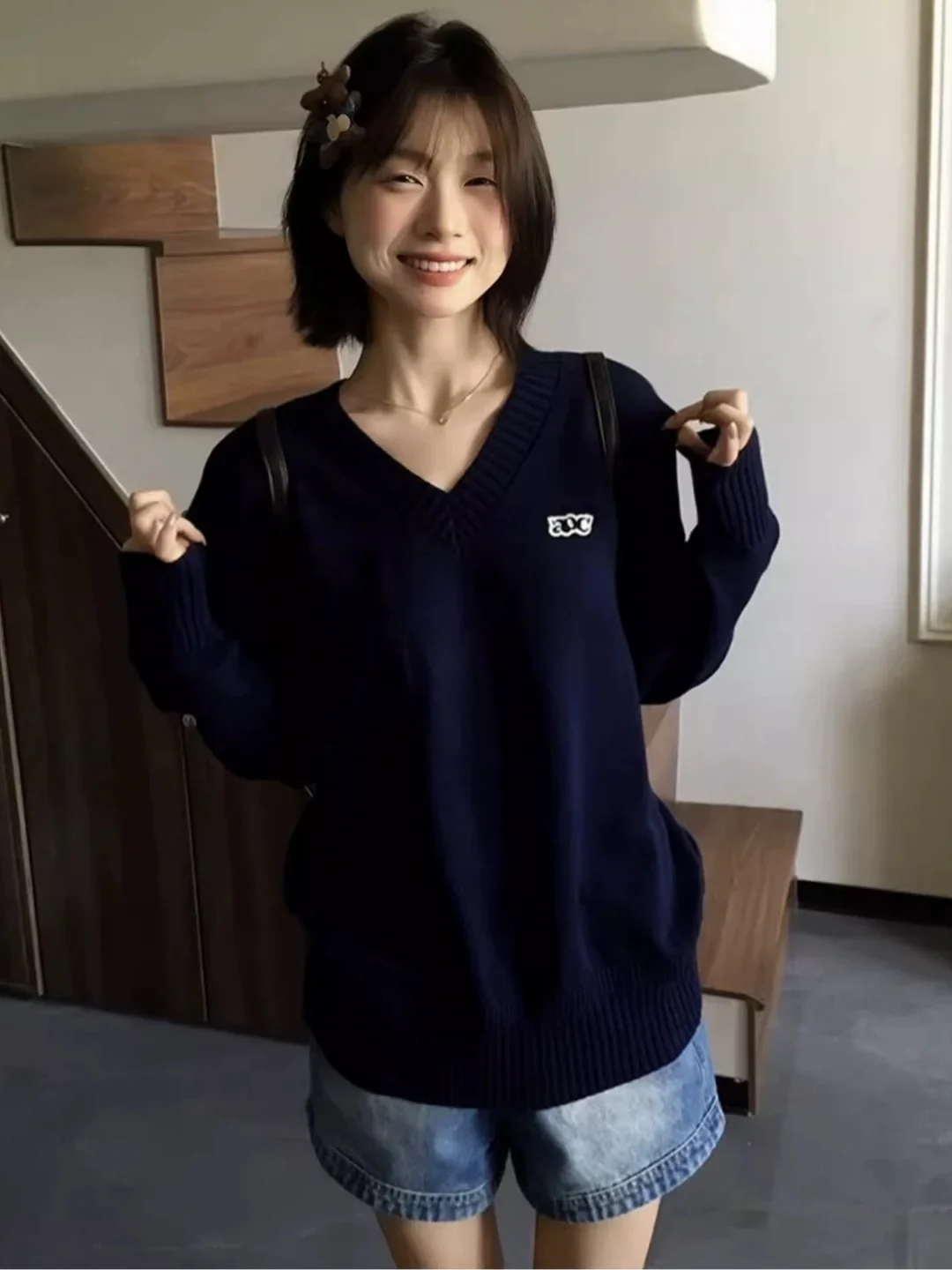 Suéter de Malha com Decote em V Solto para Mulheres, Moda Casual de Outono e Inverno, Design Estampado Confortável e que Reté...