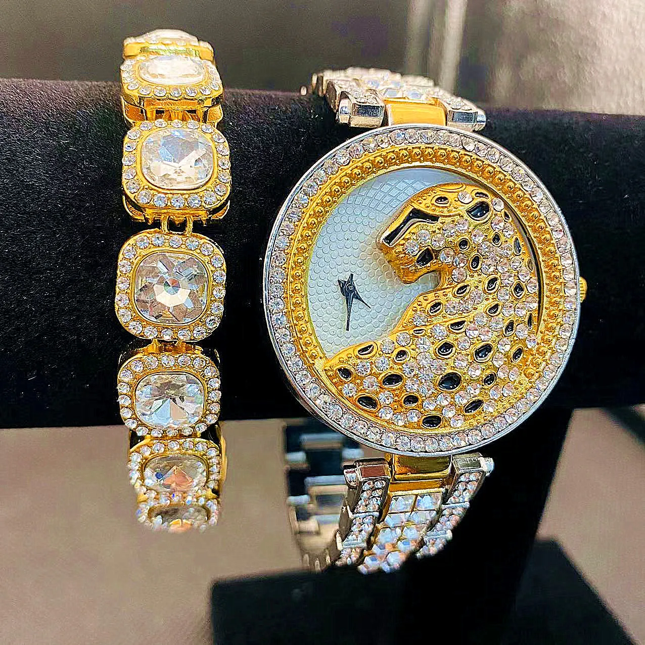 

2pcs Iced Out Watch for Women Bling Bracelet Gold Sliver Fashion Leopard Simple Elegant Luxury Diamound Jewelry Set Gift