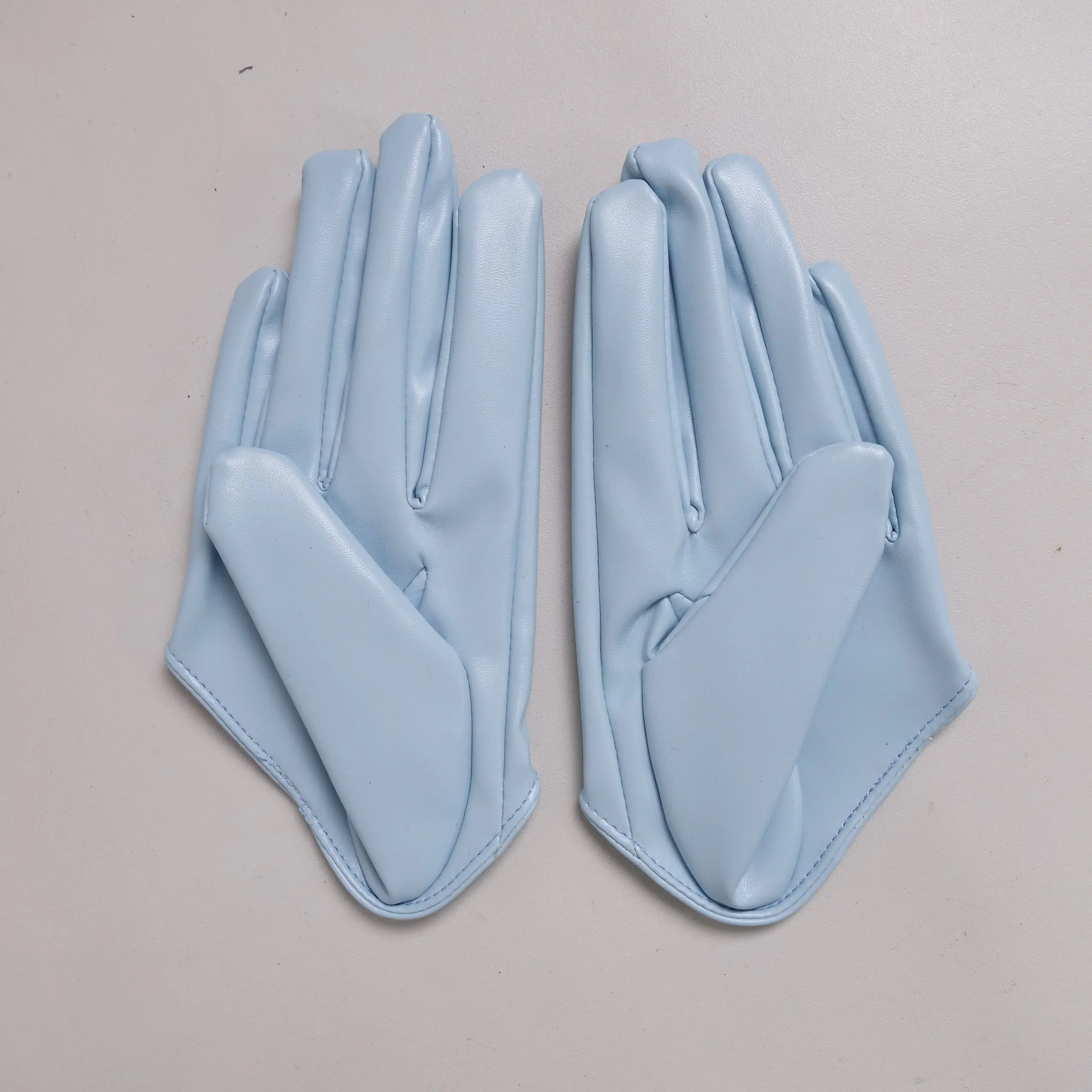 Modische Damen Halbhandschuhe aus Kunstleder PU Fingerlose Tanz- und Bühnenauftrittshandschuhe Persönliche Kurze Schwarze Handgelenkstulpen – Detail 16