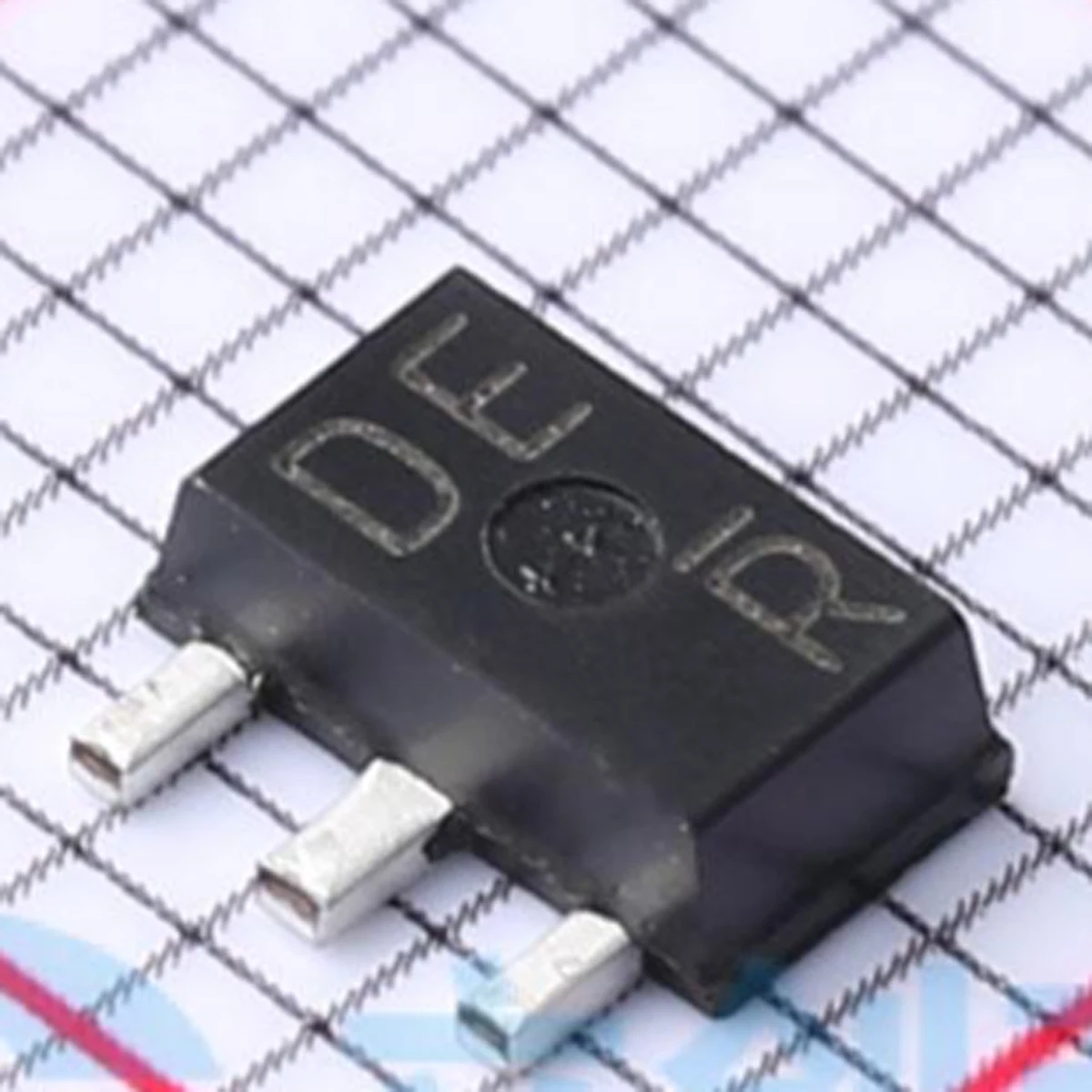 2SD1834T100 Marking DE NEW Original Darlington Tube DE 2W 60V 2000@500mA,3V NPN SC-62 SOT-89 SOT89 60V 1A MPT3 TRANS NPN DARL DE