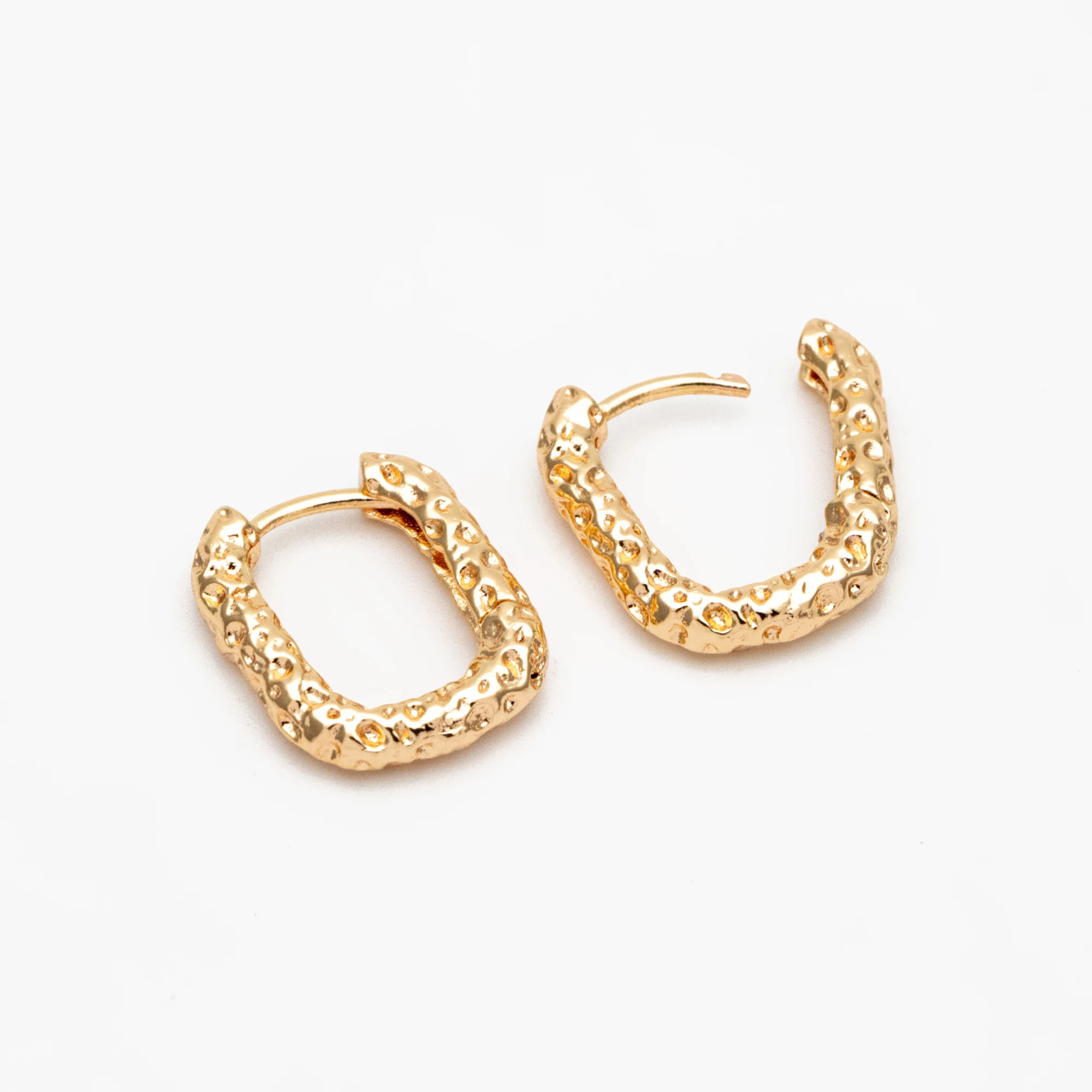 

10pcs Gold/ Rhodium Plated Brass Geometric Oval Hoop Earrings (GB-3739)