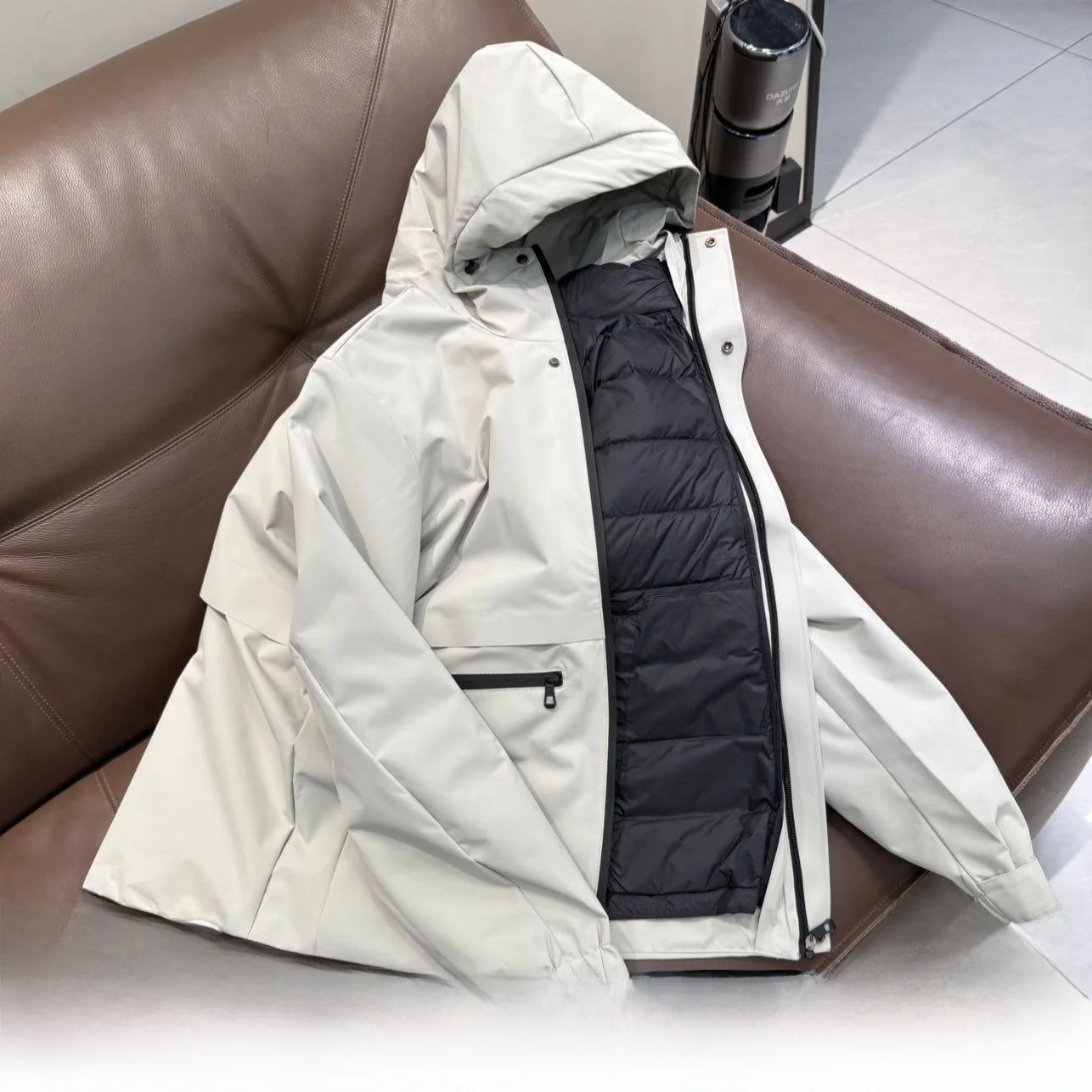 

Heavyweight Men's down Jaet Removable Inner 90% Feather Fill Outdoor Windproof Waterproof Casual Sle Zipper Closure