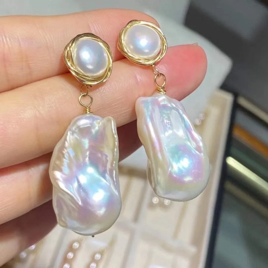 

Cloud Light Baroque Pearl Earrings