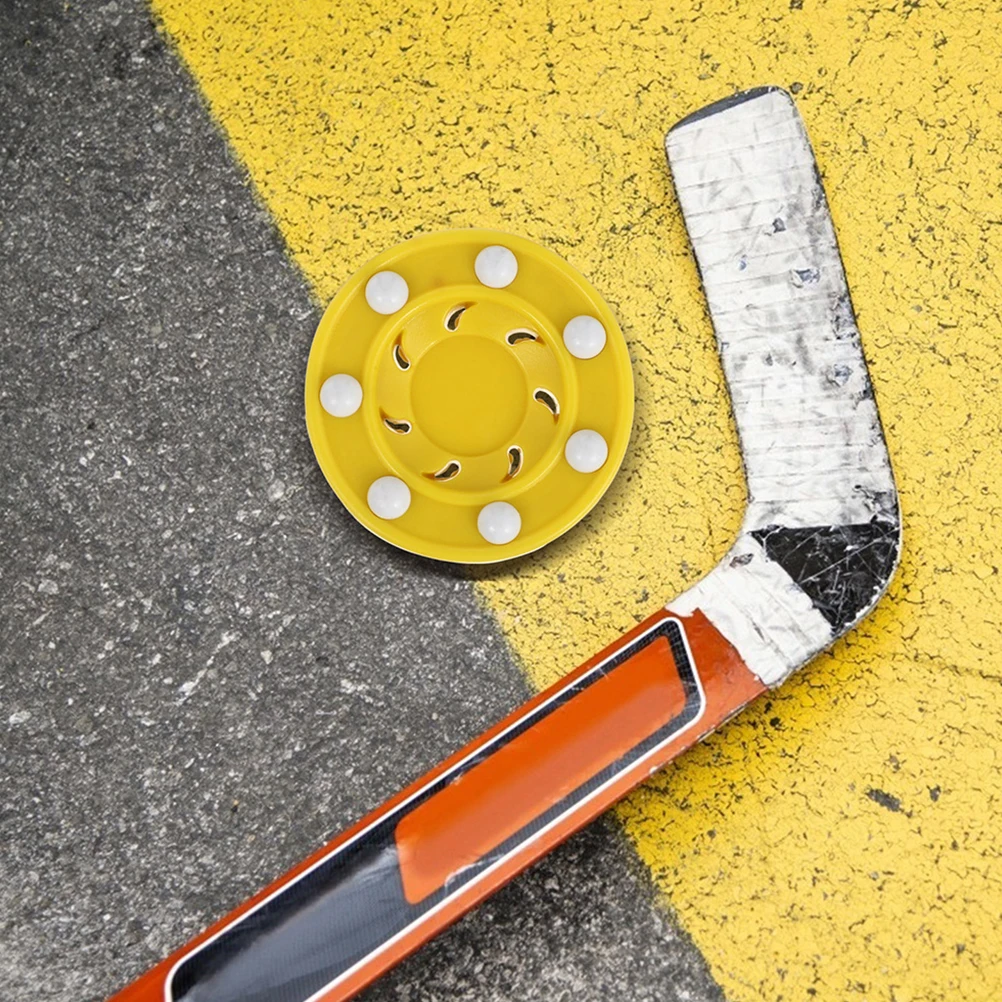 

2Pcs Durable Roller Hockey Pucks Ice Hockey Accessories Multifunctional Impact Resistance Training Pucks for Various Surfaces