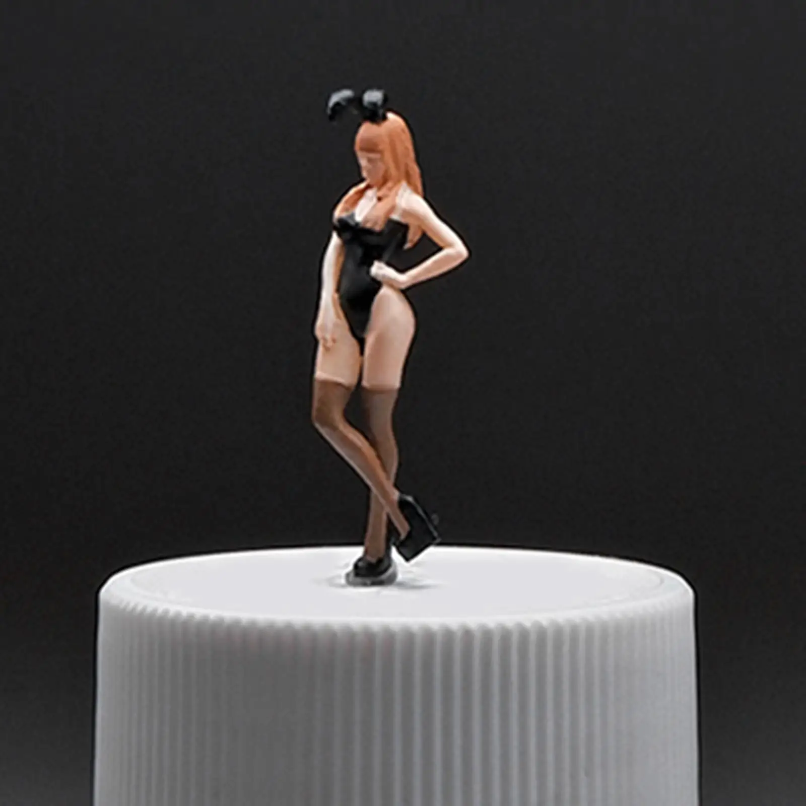 

Миниатюрная коллекция фигурок персонажей 1:64 для украшения аксессуаров