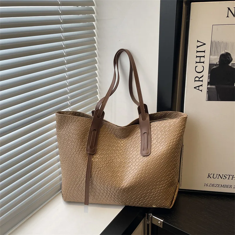 Gewebte Textur-Tragetasche, große Kapazität, weiche Lederhandtasche, elegante Alltagstasche, Pendler-Tasche, geeignet für die Arbeit – Detail 8