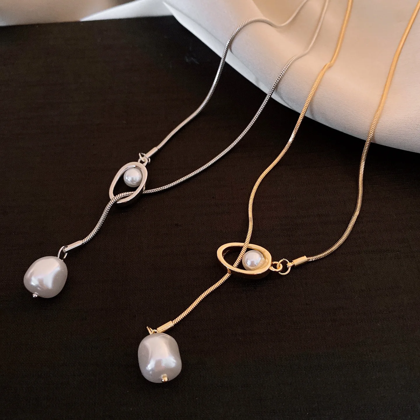 Colliers avec pendentif en Imitation de perles en forme de Y, chaîne de cou nouée en croix irrégulière pour femmes, costume, chemise, pardessus, bijoux, ornement K