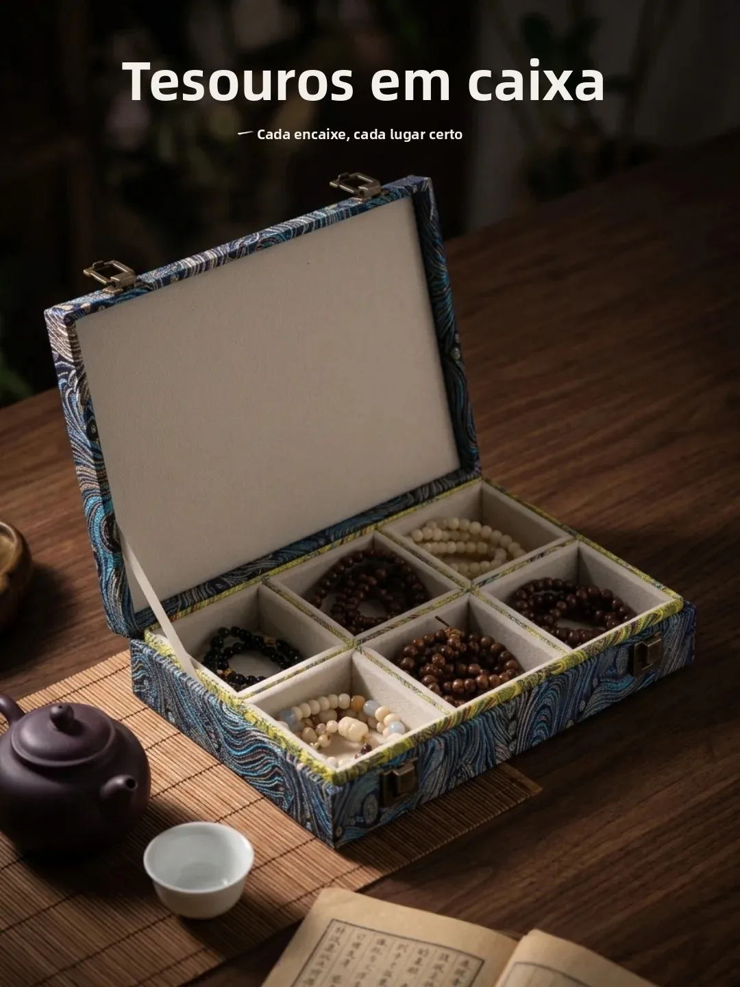 boite-de-rangement-a-bijoux-multi-usage-haut-de-gamme-brodee-couleur-or-en-noyer-pour-bracelets-bagues-et-timbres-style-elegant-et-professionnel