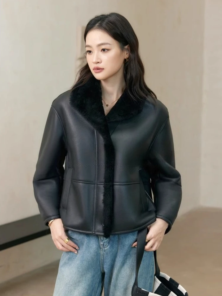 

High-end Luxury Merino Sheep Fur Winter Motorcycle Jackets for Women 2025 New Simple Short Black Genuine Leather Real Fur Coat