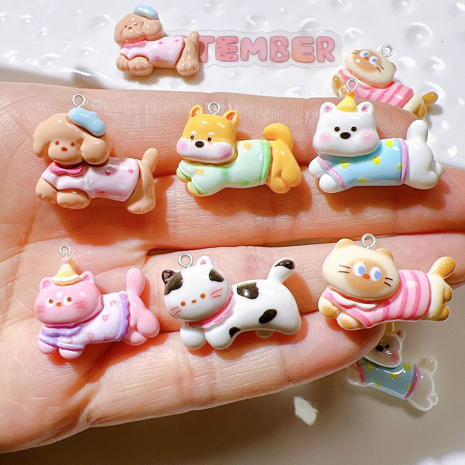 10 قطع لطيف الراتنج القط الكلب المعلقات diy صنع المجوهرات الاكسسوارات سحر الحرفية قلادة اليدوية قلادة أساور أقراط