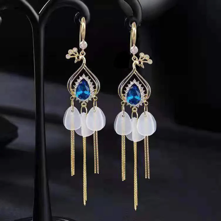 

Retro blue peacock feminine temperament long tassel bird earrings show face slimming, internet famous new female earrings