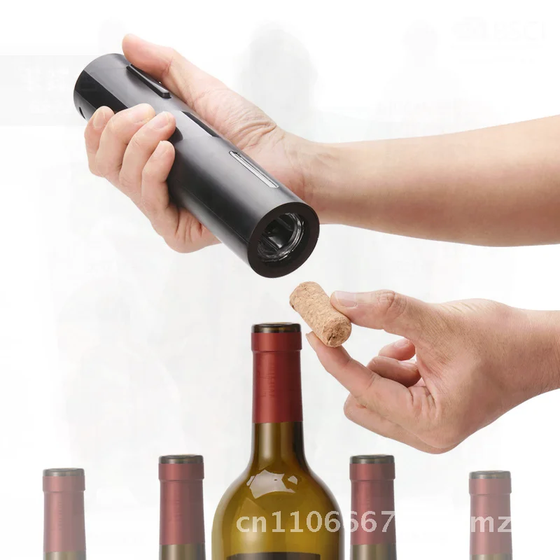 

2024 Multifunctional Wine Bottle Opener Set with Electric Opener Foil Cutter And Plastic Gift Box Rechargeable & Dry Battery
