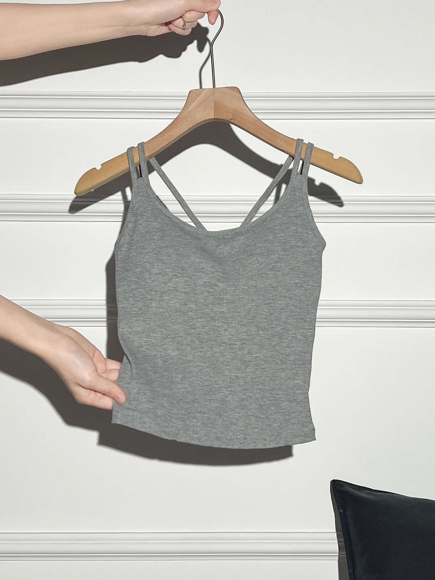 s Damen Slim Fit Cross Ba-Piece Brtte Tank Top mit Oulterträgern Design Sensation Frühling 2026 Pendler Sle