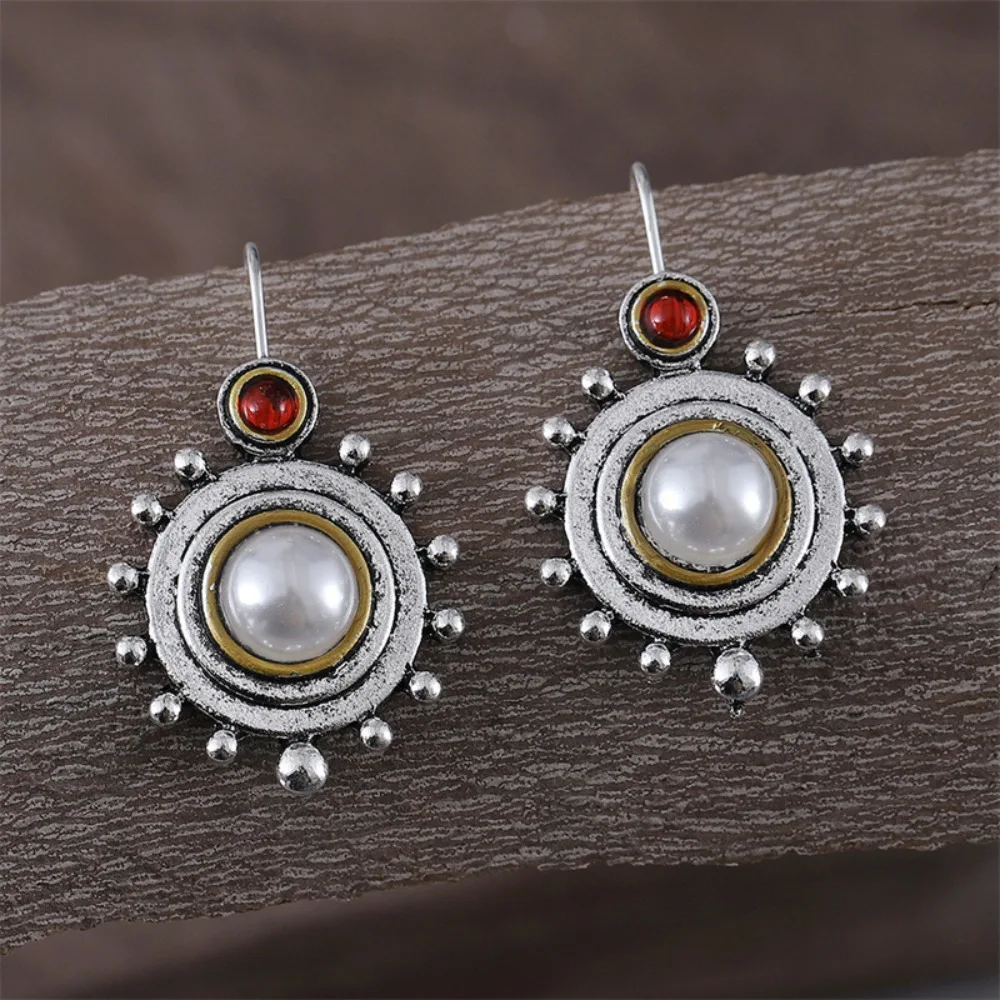 New Vintage Round Pearl Disc Earrings Temperament Classical Middle Ancient Style Earrings Palace Vintage Women\'s Earrings Women