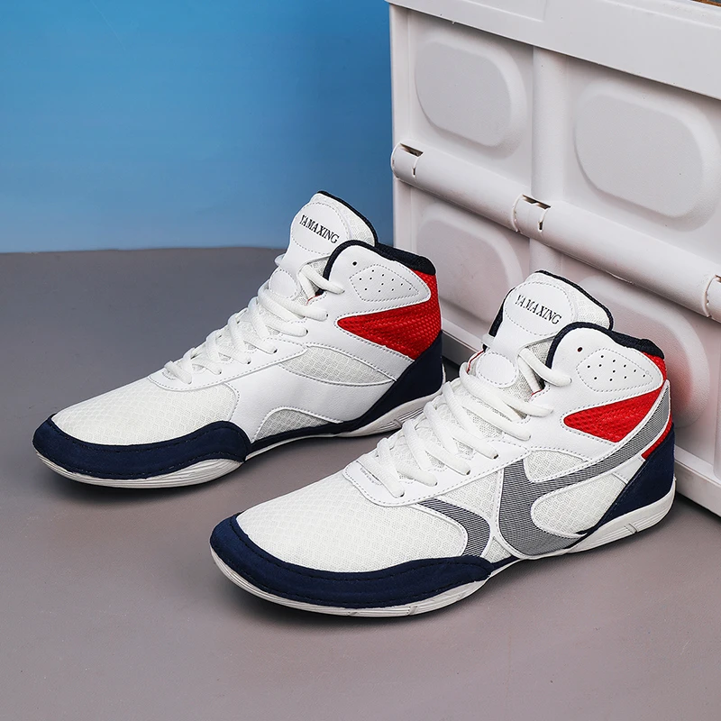 

2025 Hot Selling Professional Rebound Wrestling Shoes Competitive Comfortable Boxing Shoes Foot Protecting Outdoor Sports Shoes