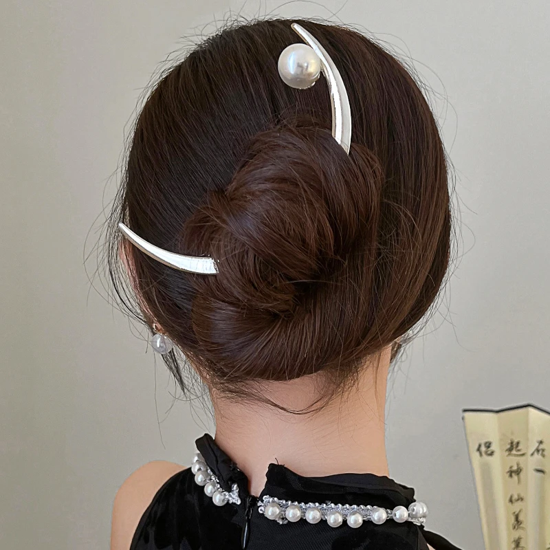 Chinese Style Upper Quarter Moon Hairpin Disc Hairpin Pearl Hairpin Senior Sense Ancient Style Meniscus Hair Hairpin Headdress