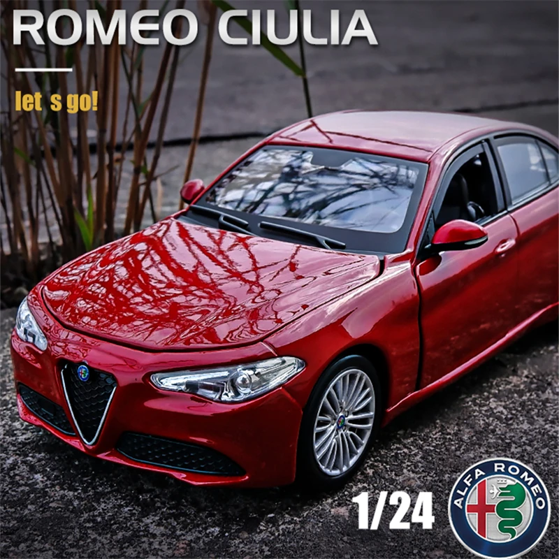 1:24 Alfa Romeo Giulia Sports Alloy Car Model Diecasts & Toy Vehicles Metal Toy Car Model High Simulation Collection Kids Gift