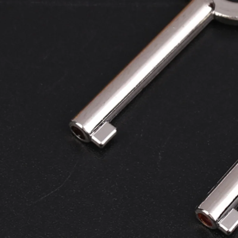 2pcs Standard Issue  Hand Cuffs Keys American Style Universal Flat Key Blank Special Key Handcuff Lock Keychain
