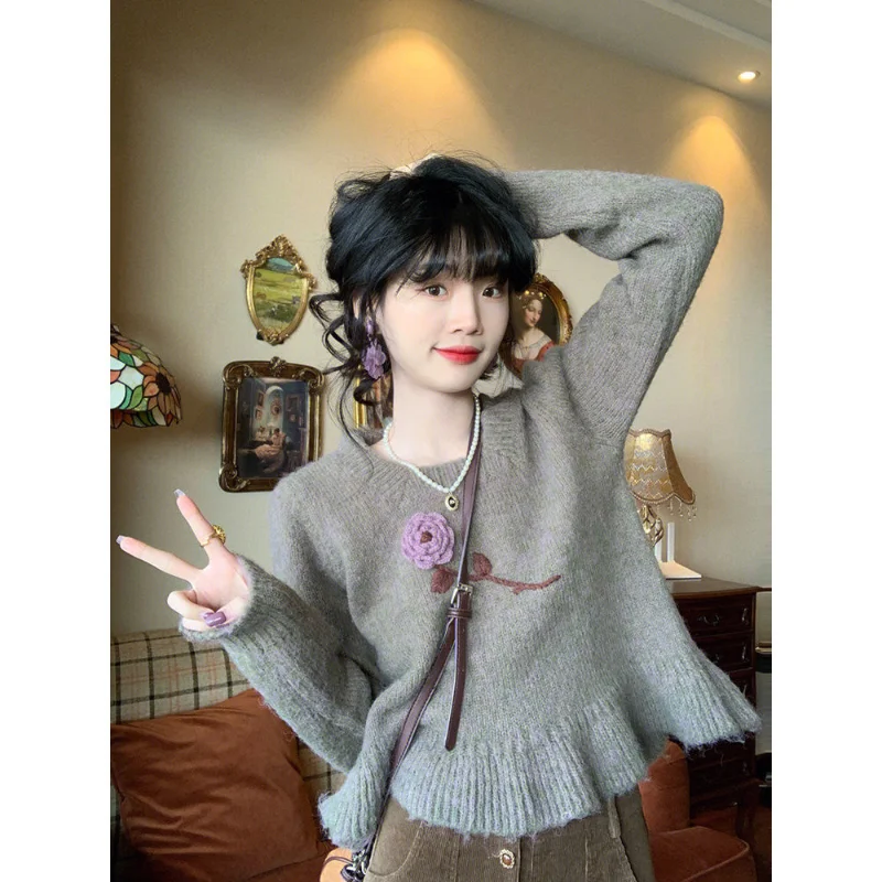 

Early spring design sense niche sweater women 2023 o neck ruffled edges embroidered and long and loose sweater female tops