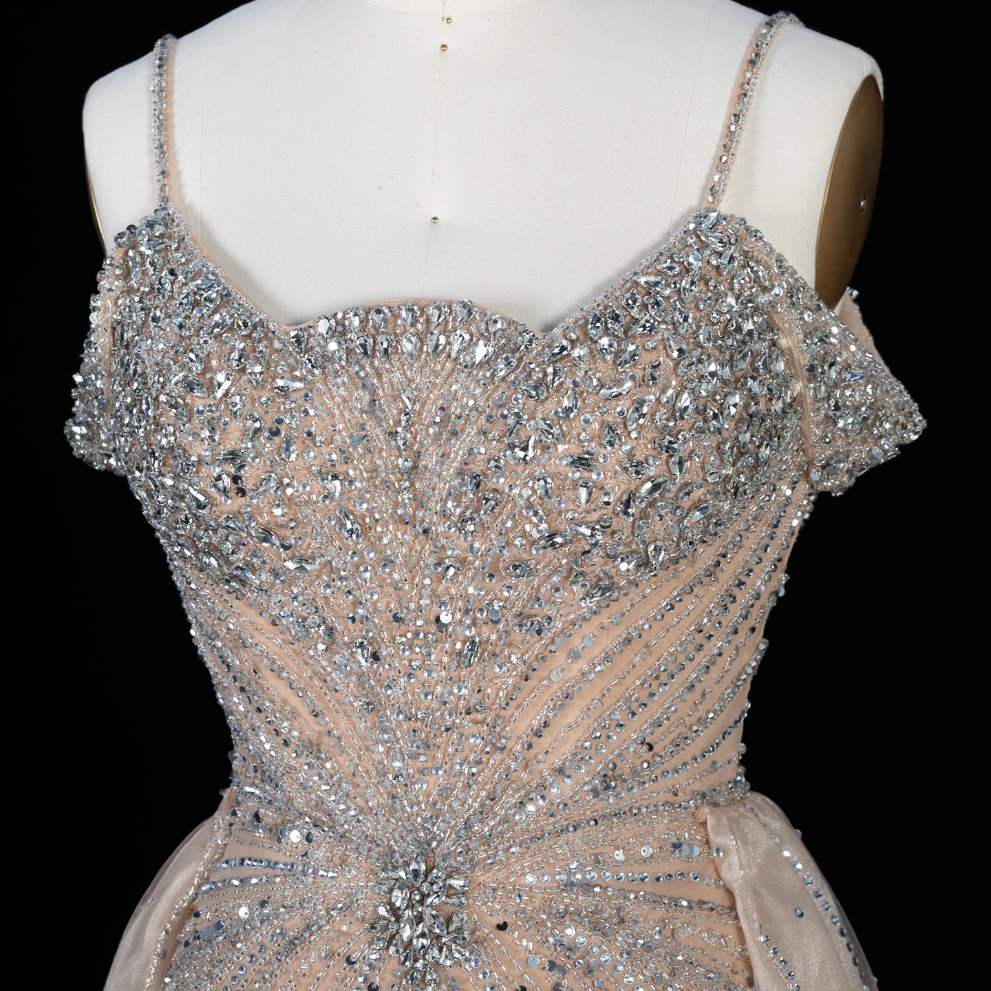 Sharon Said Abendkleid Luxuriöses Meerjungfrauenkleid aus Tüll mit Schulterfreiem Design und Spaghetti-Trägern Dubai Formelles Partykleid mit Überrock SS008 Maßanfertigung – Detail 6