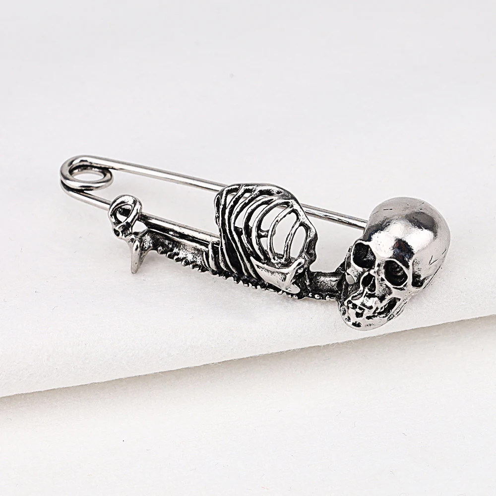 Vintage Halloween Skeleton Brooch Creative Punk Style Retro Skull Pin Clothing Accessories Spooky Gothic Skull Badge Lapel Pins