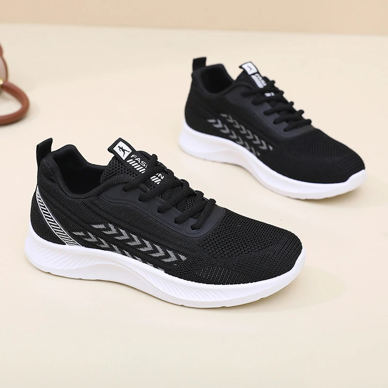 Women's Old Beijing Cloth Shoes Casual Outdoor Running Shoes Comfortable Breathable Mother's Footwear