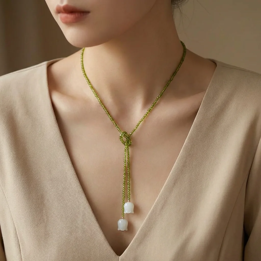 Romantic Fairycore Green Crystal Beaded Lariat Necklace for Women White Lily Pendants Versatile Choker Accessories Jewelry Gift