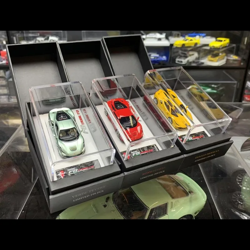 Supercar F8 1:64, edizione limitata, modello di auto in resina di fascia alta, giocattolo per adolescenti, collezione per adulti, regalo di compleanno per bambini.