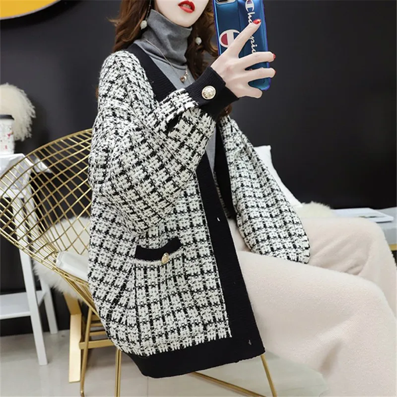 Fashion V-Neck Pockets Bright Silk Plaid Cardigan Sweaters Female Clothing 2024 Autumn Winter New Loose Knitted Casual Tops