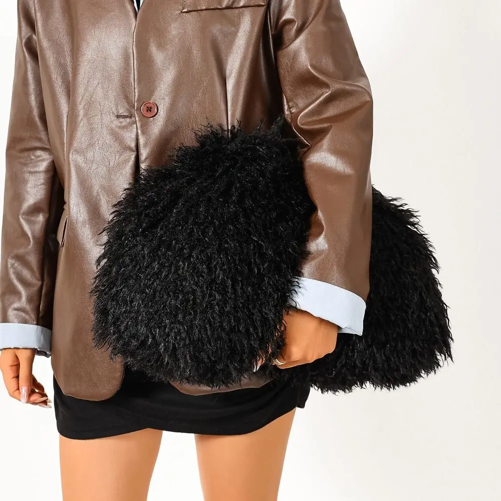 Elegant Portable Fluffy Clip Clutch Spicy Girl Punk Kiss Lock Clutch Bag Large Capacity Y2k Dinner Bag Lady