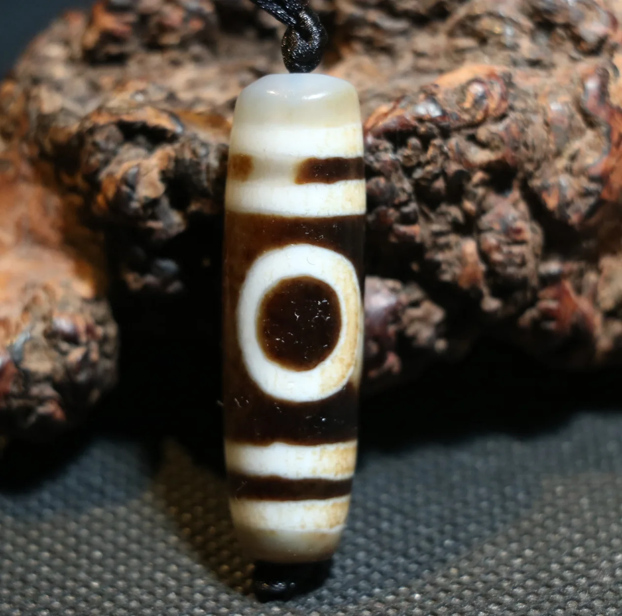 A Magic Power Energy Tibetan Old Agate 1 Eye Swastica Wanzi dZi Bead Amulet Pendant Talisman Treasure Timestown Top