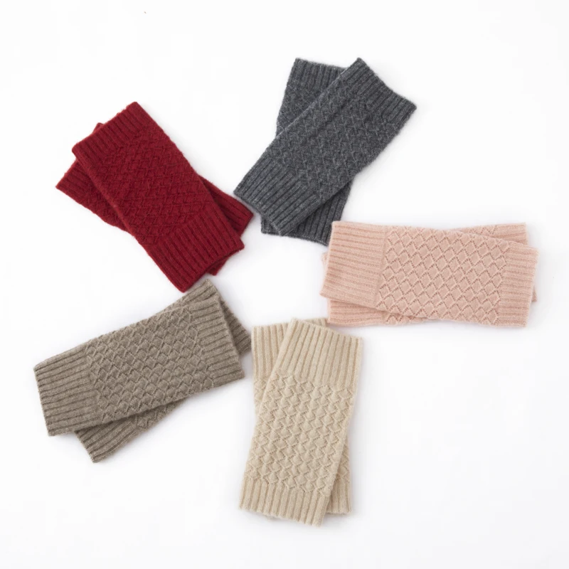 Autumn And Winter Short Pineapple Flower Gloves Cashmere Fake Sleeves Women's Warm And Cold Dew Half Finger Arm Sleeve
