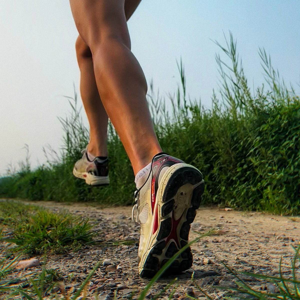 Bmai maratona tênis de corrida respirável branco profissional para homem amortecimento luxo designer esporte formadores tenis