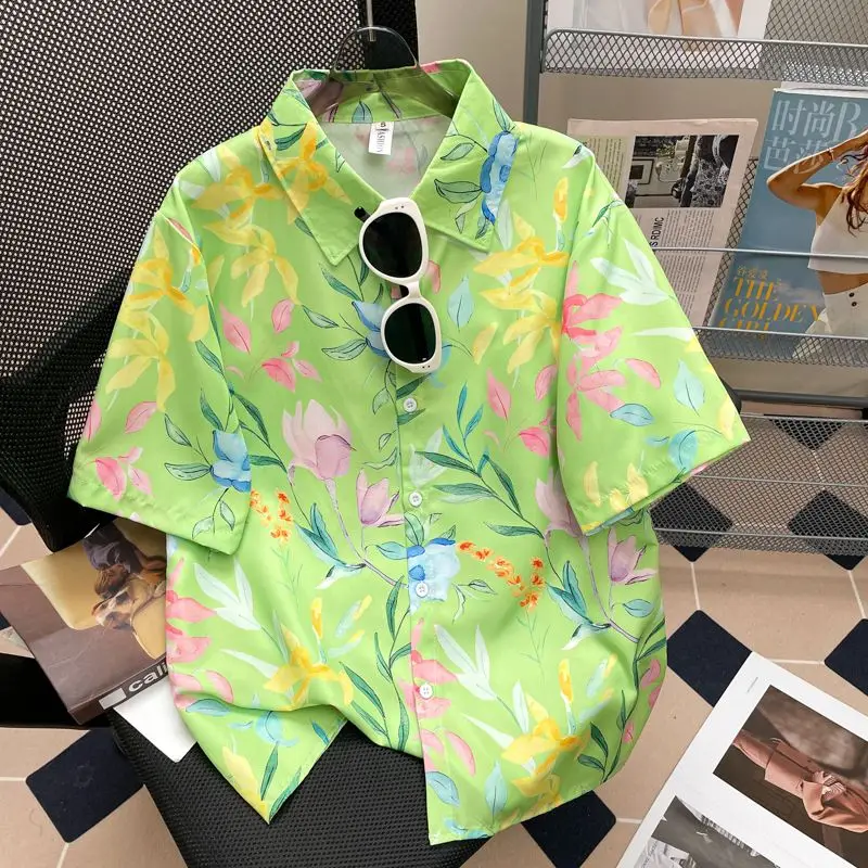 هونج كونج نمط الرجعية زهرة قميص مع تصميم الأزهار الصغيرة فضفاضة طباعة أعلى وصول جديد الشاطئ قصيرة الأكمام الطالب