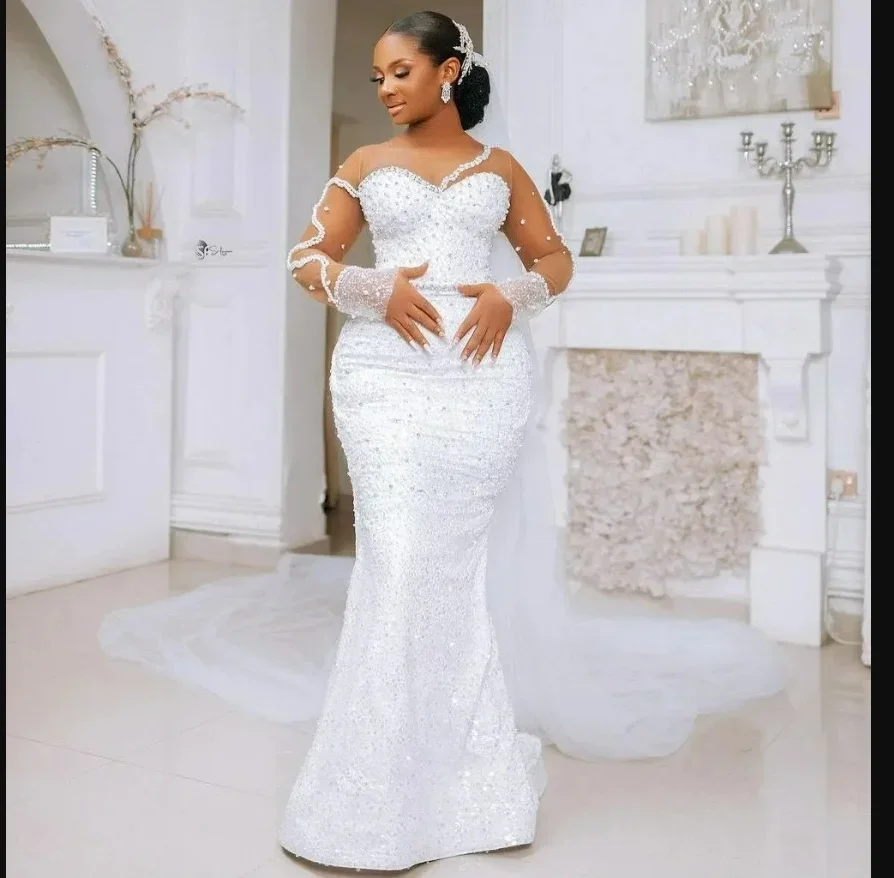 Abito da sposa con perline di cristalli lavorato a mano con collo trasparente personalizzato con gonna rimovibile Abiti da sposa Abiti da sposa a maniche lunghe