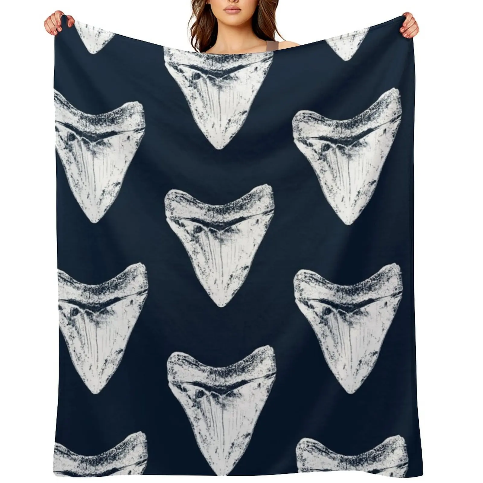 

Megalodon Shark Tooth Throw Blanket Summer Beddings Decoratives Soft Plaid Heavy Blankets