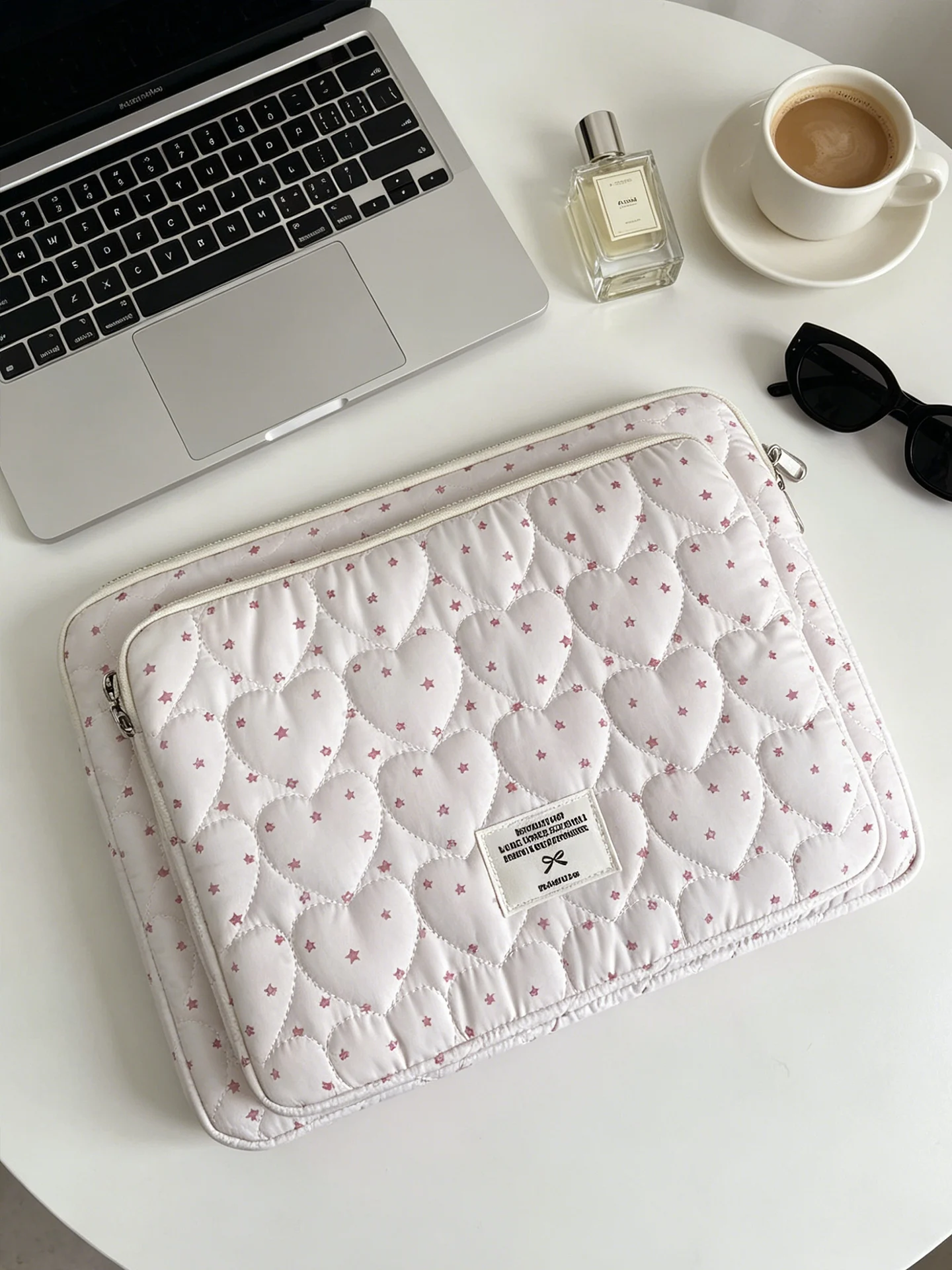 Urocza koreańska torba na laptopa z wzorem serca, puchowa, ochronna etui na notebooka/tabletu 11/13.3/14/15/15.6/16 cali — zdjęcie produktu 3