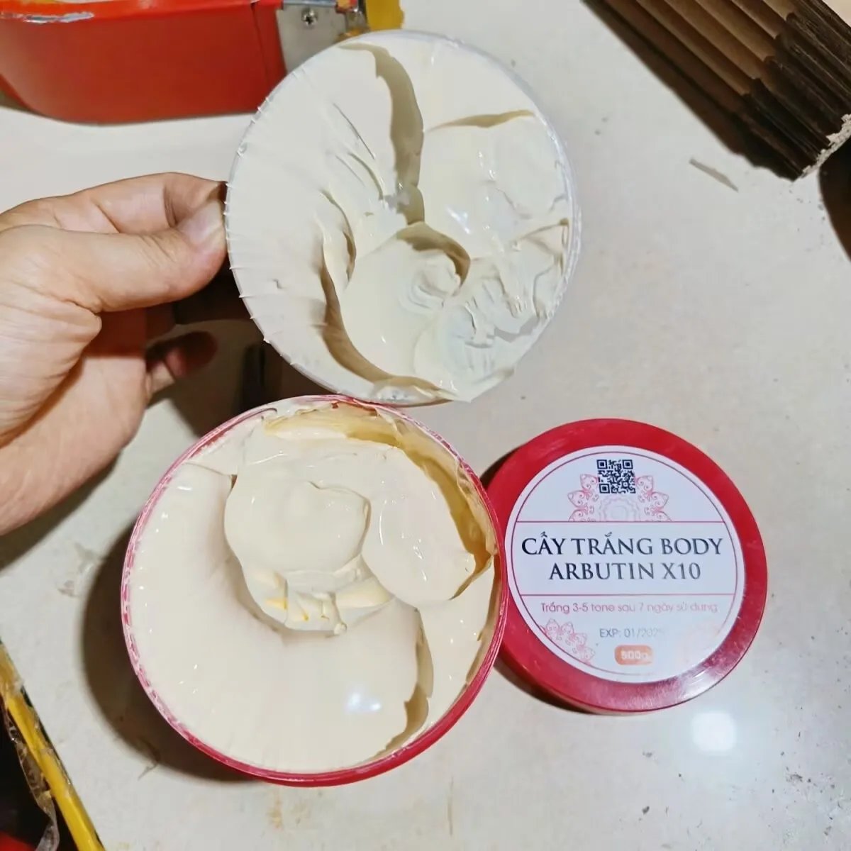 

500g Vietnam Kem Body Cay Trang x10 Arbutin Dark Skin, Lightening, Brightening Cleansing And Whitening Body Smooth Delicate Skin