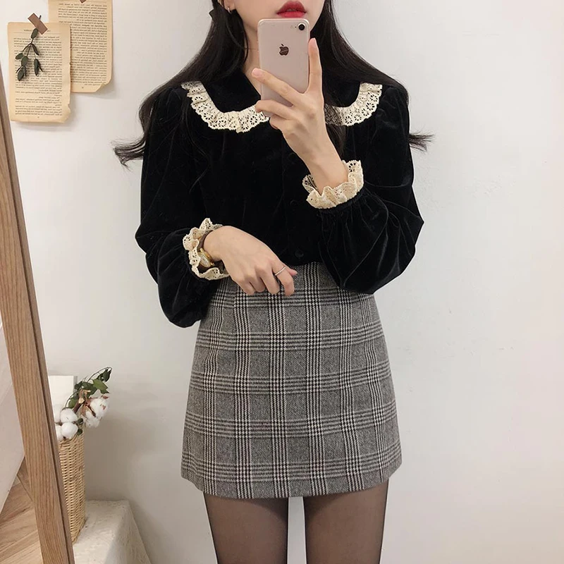 Vintage Black Velvet Shirts Women Kawaii Cute Lace Patchwork Blouses Office Ladies Elegant Korean Lantern Long Sleeve Tops New