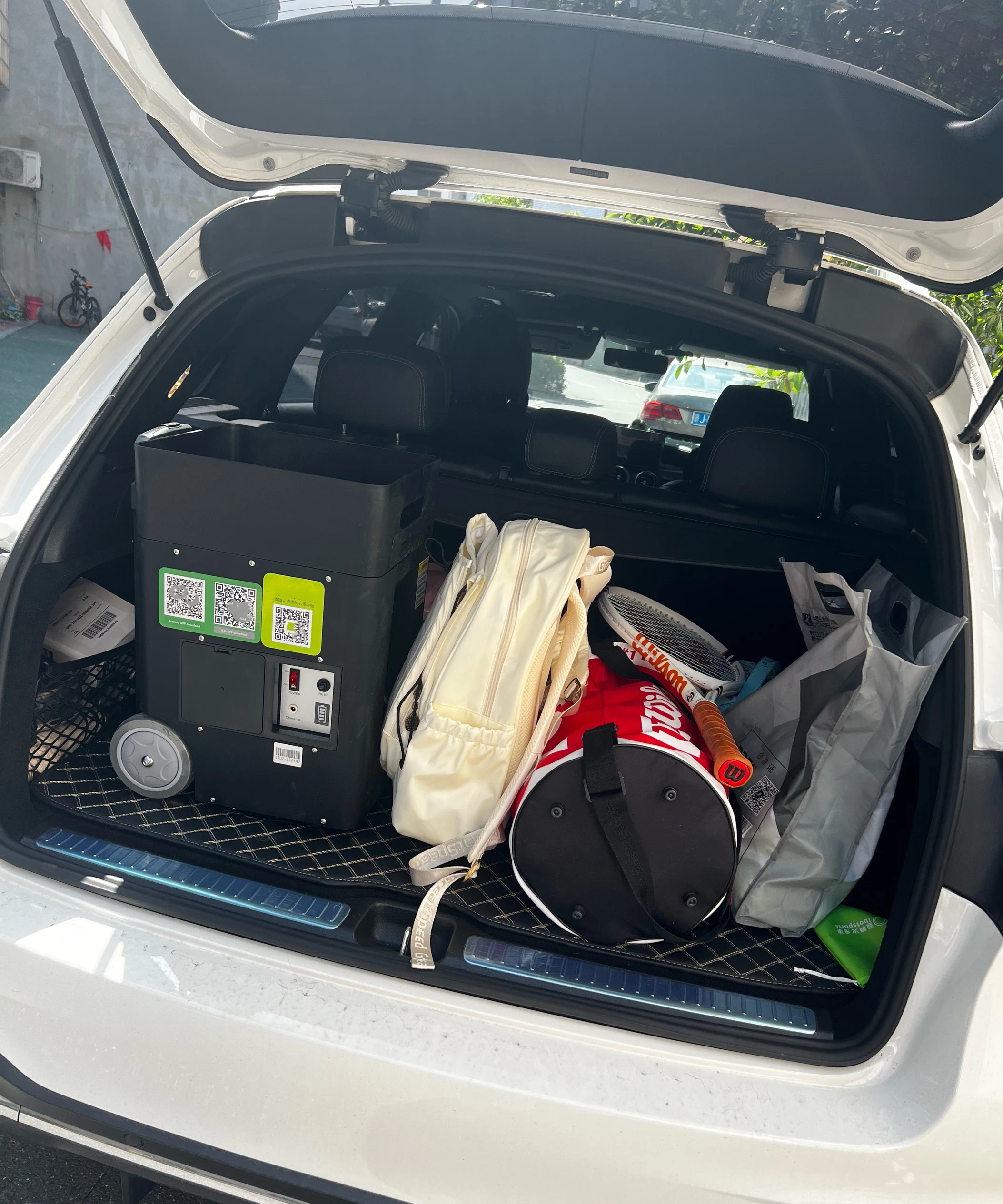 آلة تقديم كرة التنس الذكية للروبوت مع التطبيق #3