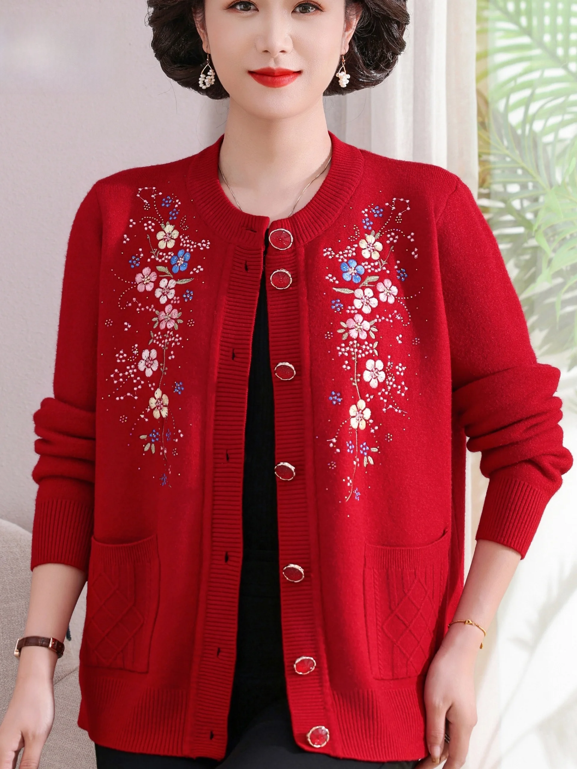 

Faionable Knitted Embroidered Fce Lined round Ne Open Cardigan Warmth Women's mid Aged And ly Autumn Winter New S...