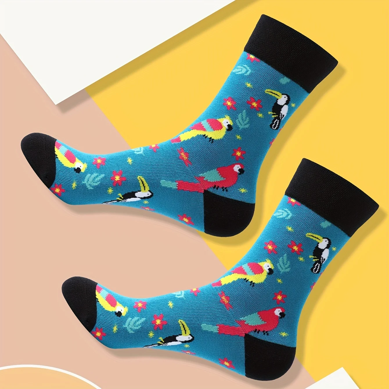 A pair of blue parrot print patterns Personal style Tide socks suitable for Christmas Valentine\'s Day gifts on Halloween