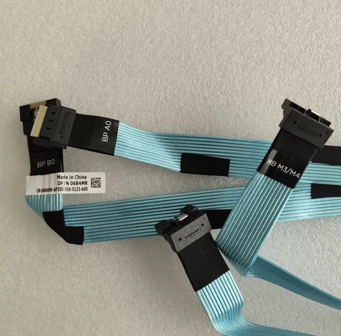 

684MR 0684MR For Dell EMC PowerEdge R640 Server NVMe 2-5 x10 BP-MB SAS Cable