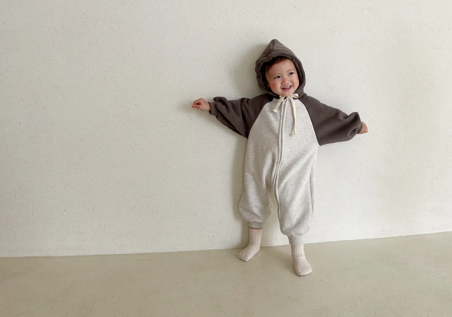 Cotton Hooded Romper for Boys and Girls, Perfect for Fall and Spring