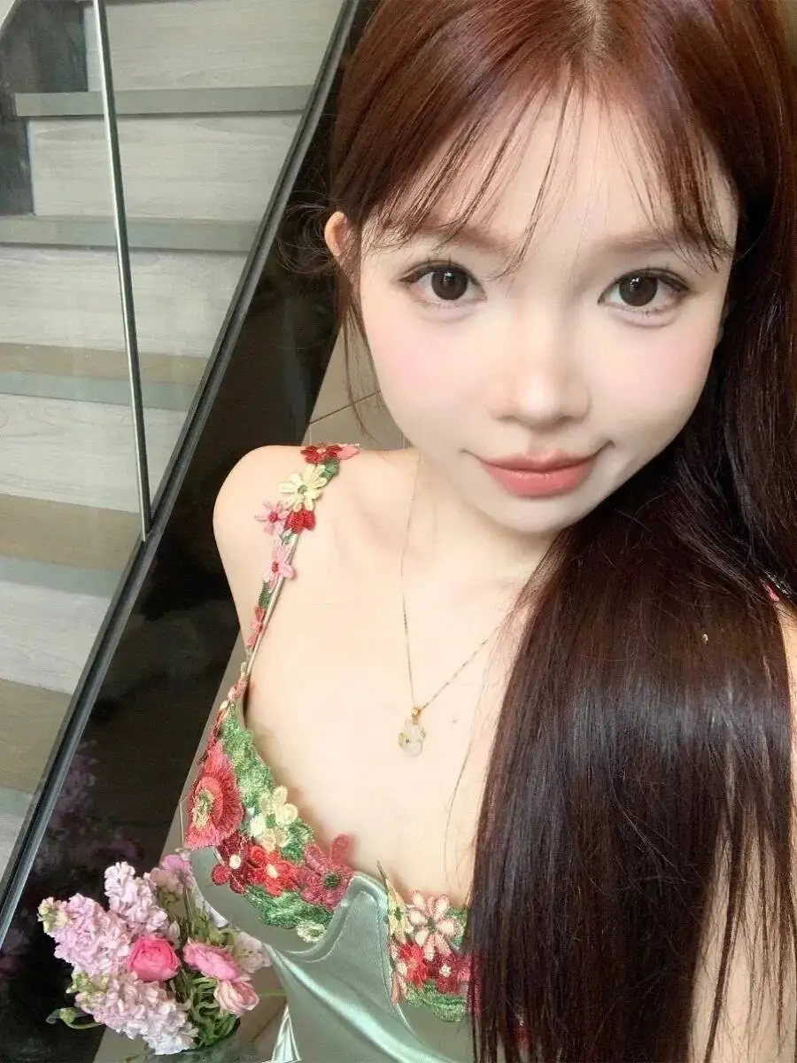 Sexy puro desejo estilo casual flor bordado vestido sem costas profundo v suspensórios sem mangas vestido elegante encantador doce jttt